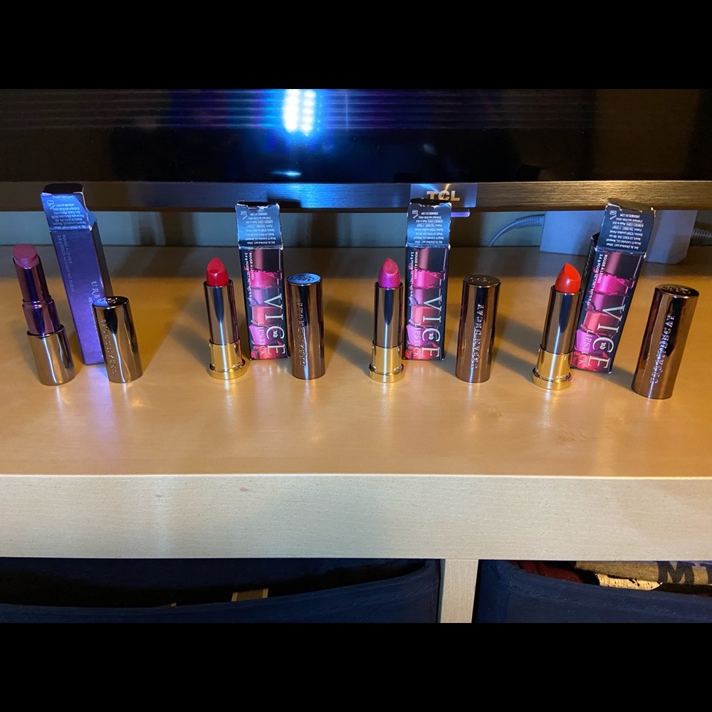 Urban Decay lipstick bundle- brand new!